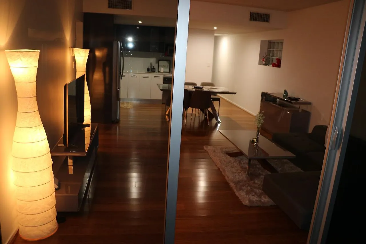 City Fringe Boutique Parkland 2 Bdr Apt Adelaide 0*,  Ausztrália